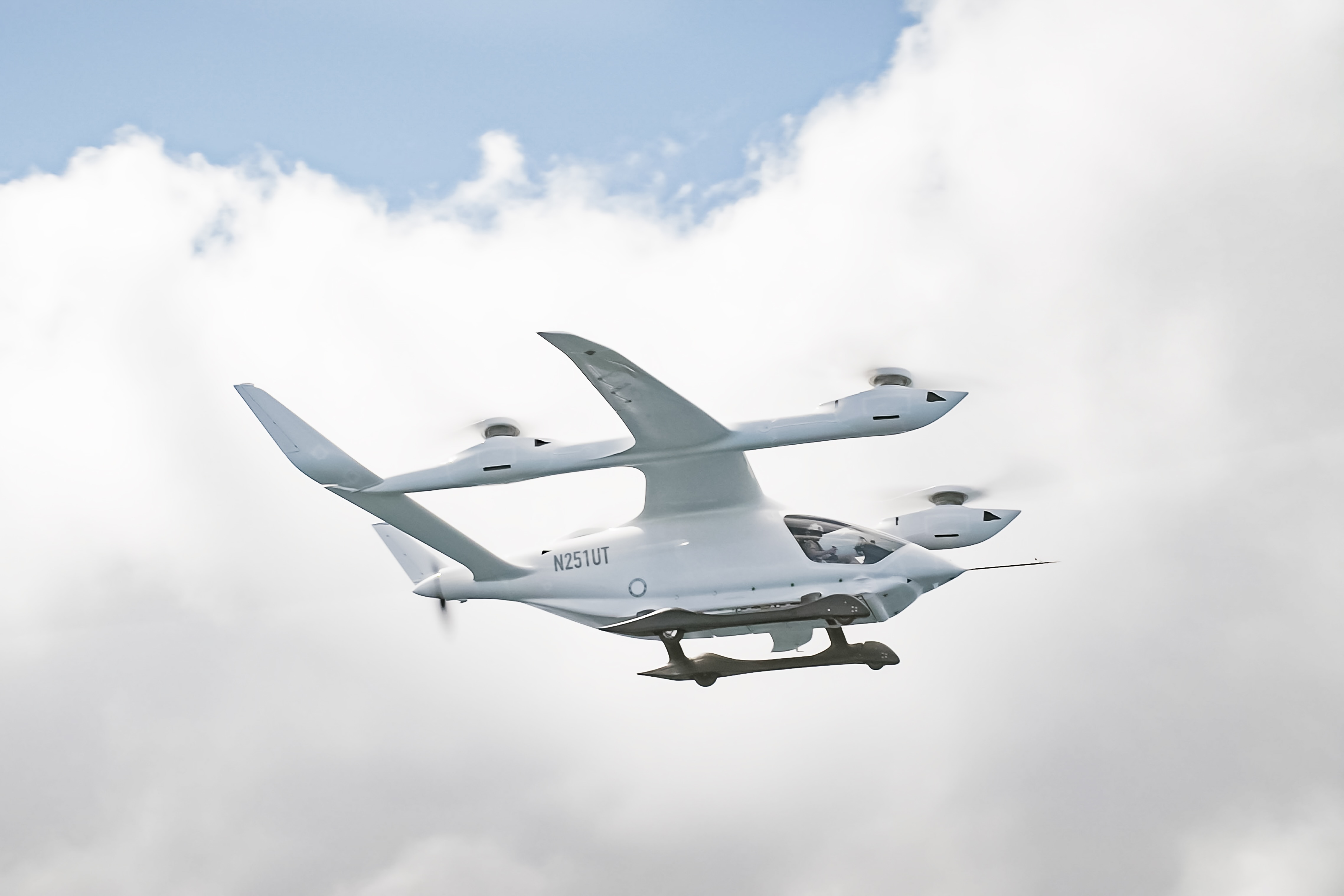 Først i verden: Sola blir elflyplass