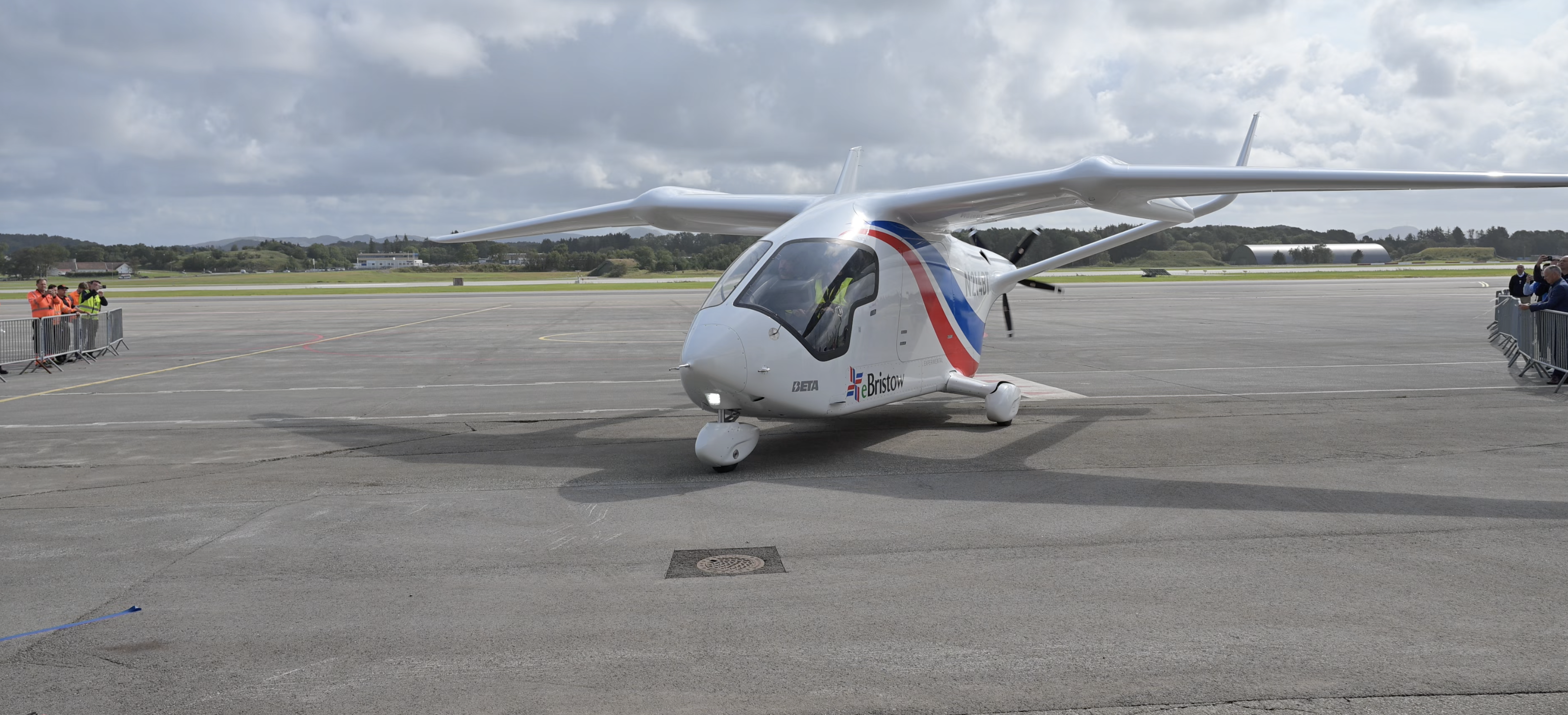 Historisk: Første elfly mellom Stavanger og Bergen
