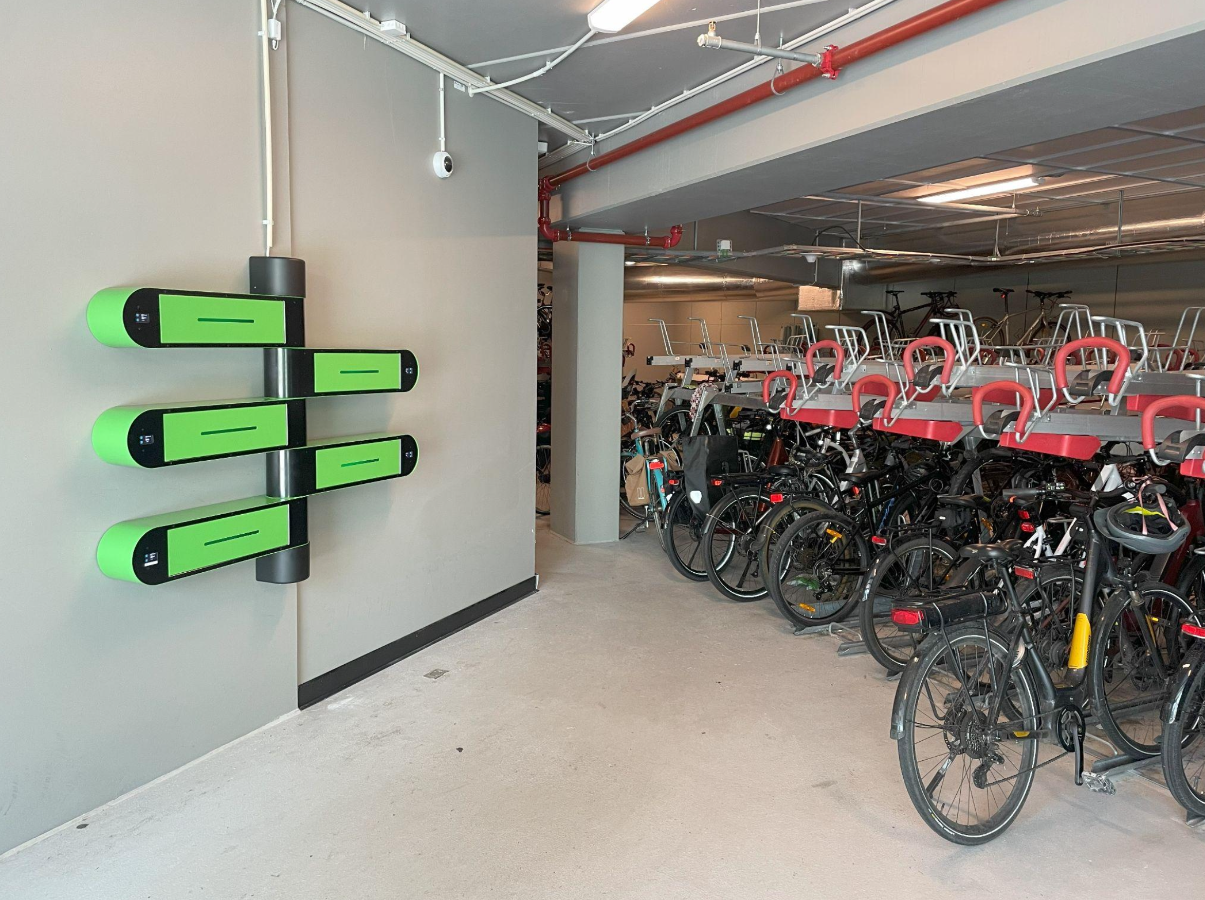 Lanserer første offenlige ladenettverk for private elsykler