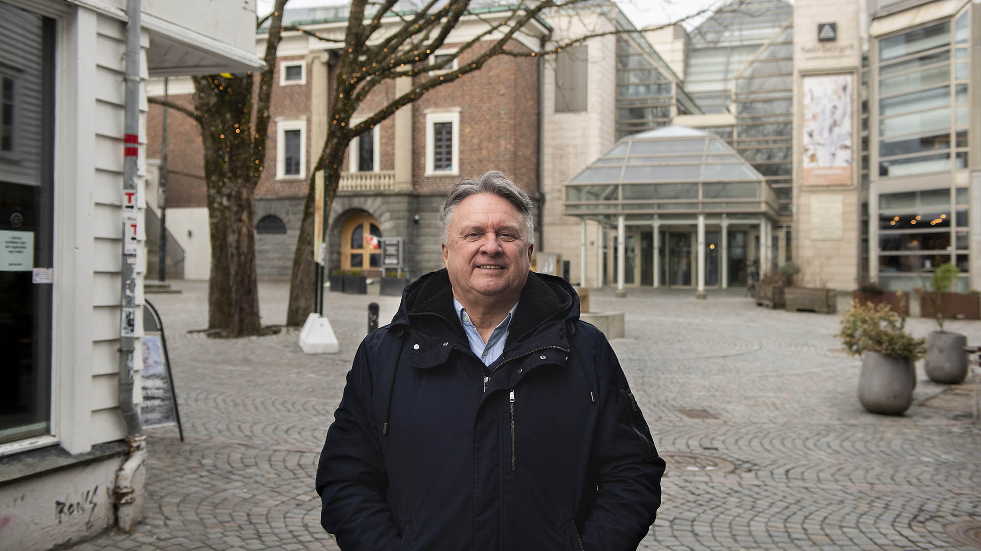 Søker gamle filmklipp til film om Stavanger