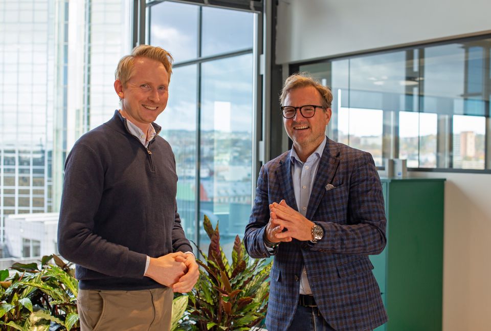 Stavangerselskapet Noova signerer kontrakt med eiendomsgiganten Entra om ny teknologi for å kutte energi og utslipp på mer enn 1,3 millioner kvadratmeter næringseiendom.